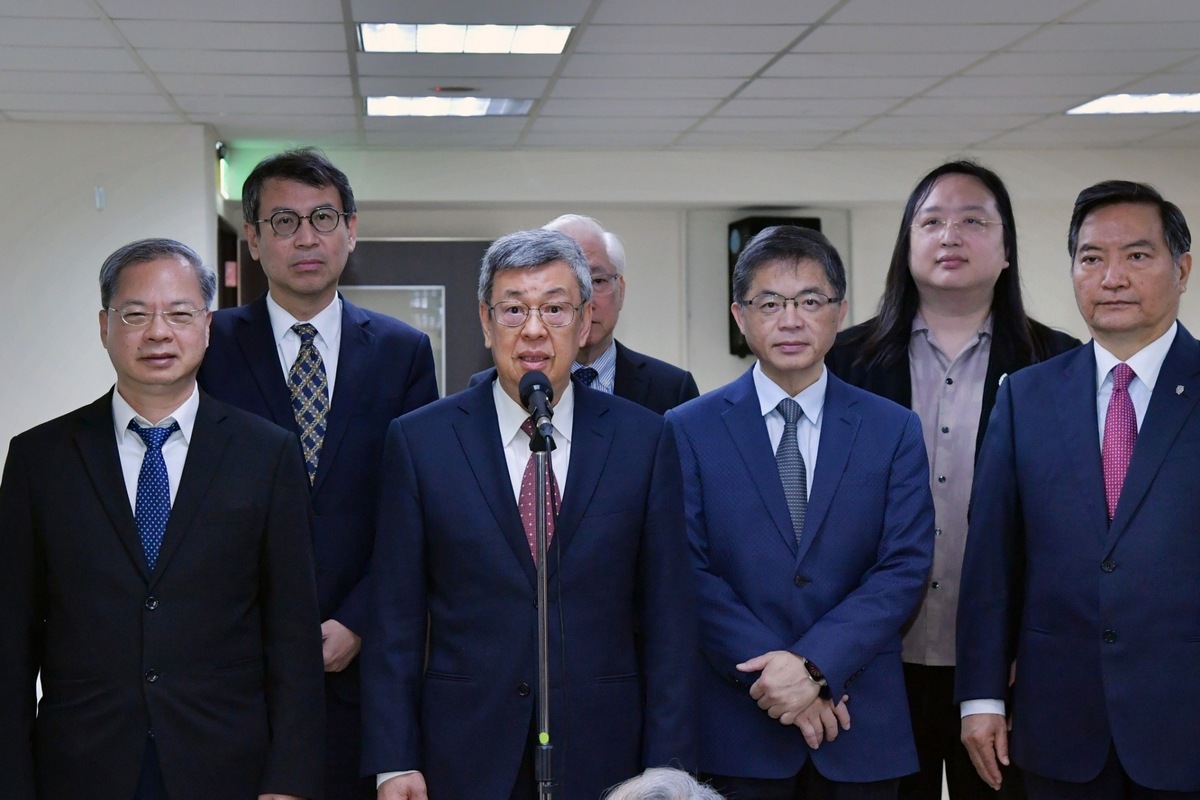 行政院長陳建仁今（5）日上午出席「個人資料保護委員會籌備處」揭牌典禮前受訪。 圖：行政院提供
