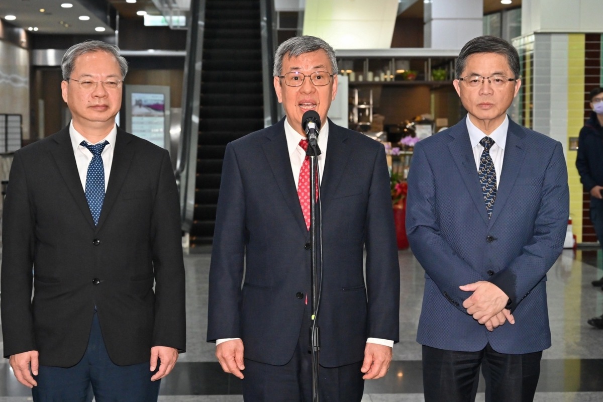 行政院長陳建仁今（6）天下午出席「第6屆政府服務獎頒獎典禮」前受訪。 圖：行政院提供