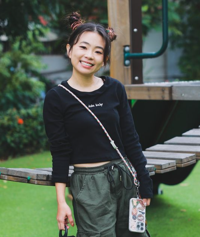 二伯先前自創個人衣服品牌，經營得有聲有色。 圖：翻攝自嘎嫂二伯IG