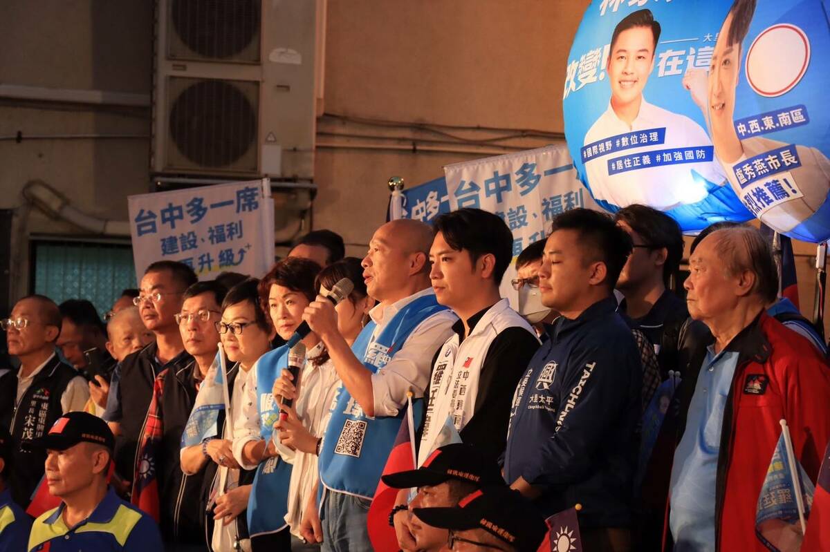 韓國瑜到台中為羅廷瑋、林家興站台。 羅廷瑋競總/提供