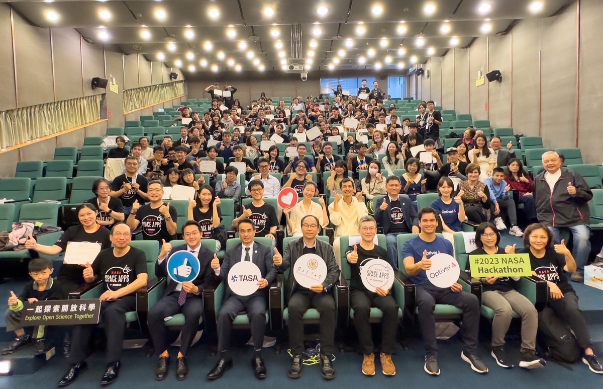 所有參賽獲獎隊伍大合照。 台中市政府數位治理局/提供