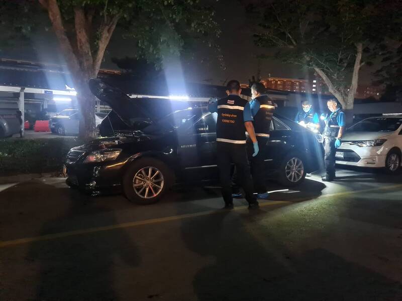 據泰國臉書粉專「สวนหลวง มีดี」的指出，警方已經找到肇事逃逸的駕駛員。 圖：翻攝自泰國臉書粉專「สวนหลวง มีดี」