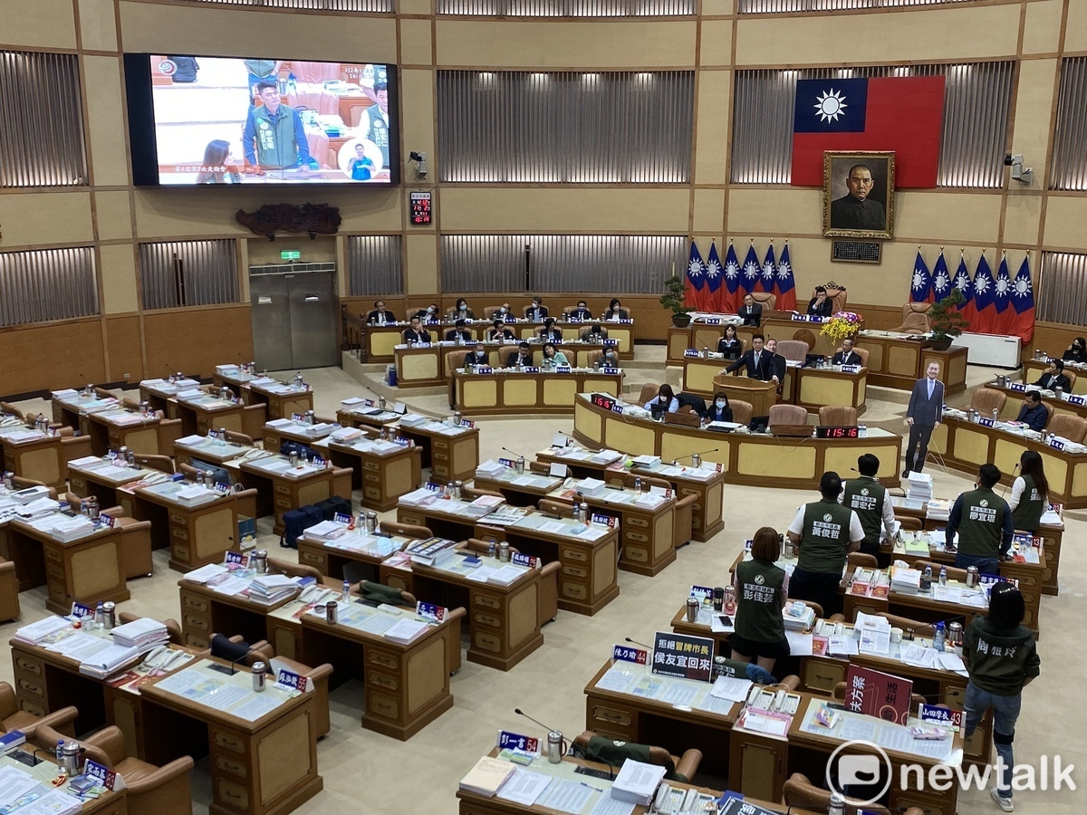 新北議會民進黨團認為明年預算歲出2131億史上最高，實質審查有其必要，盼執政黨支持預算充分討論，勿試圖蠻橫的包裹表決。 圖：林昀真/攝（資料照）