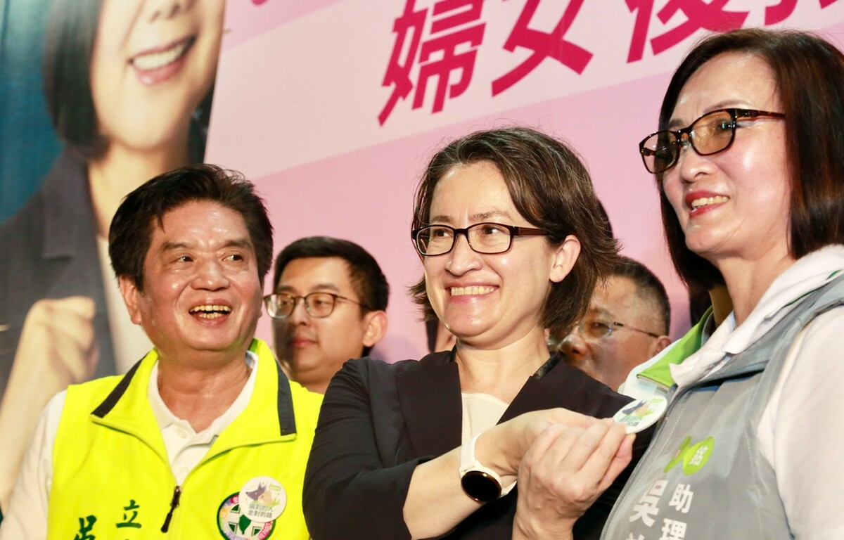 蕭美琴11日晚間前往新北土城，出席吳琪銘婦女後援會成立活動。 圖：民進黨提供