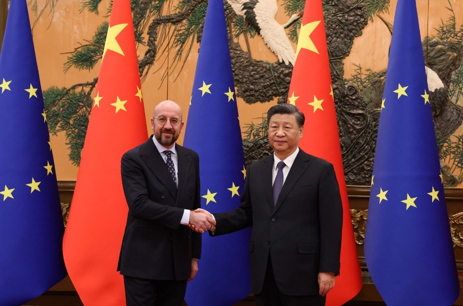 中國國家主席習近平1日與到訪北京的歐盟理事會主席米歇爾（Charles Michel）會面，米歇爾表示雙方討論了俄烏戰爭及其後果、全球挑戰以及中歐雙邊關係的全部內容。 圖 :翻攝自 Charles Michel 推特