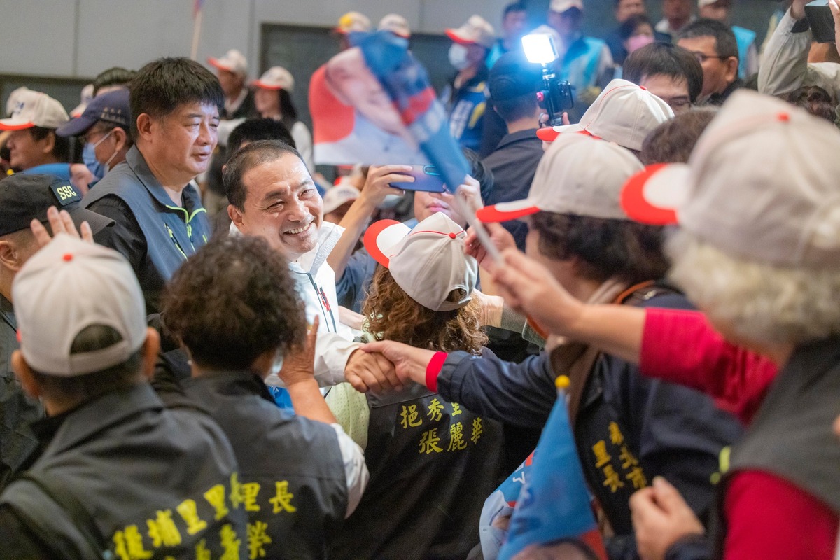 侯友宜日前出席全國里長侯援會，與來自全台1千多位村里長互動熱絡。 圖：翻攝侯友宜臉書