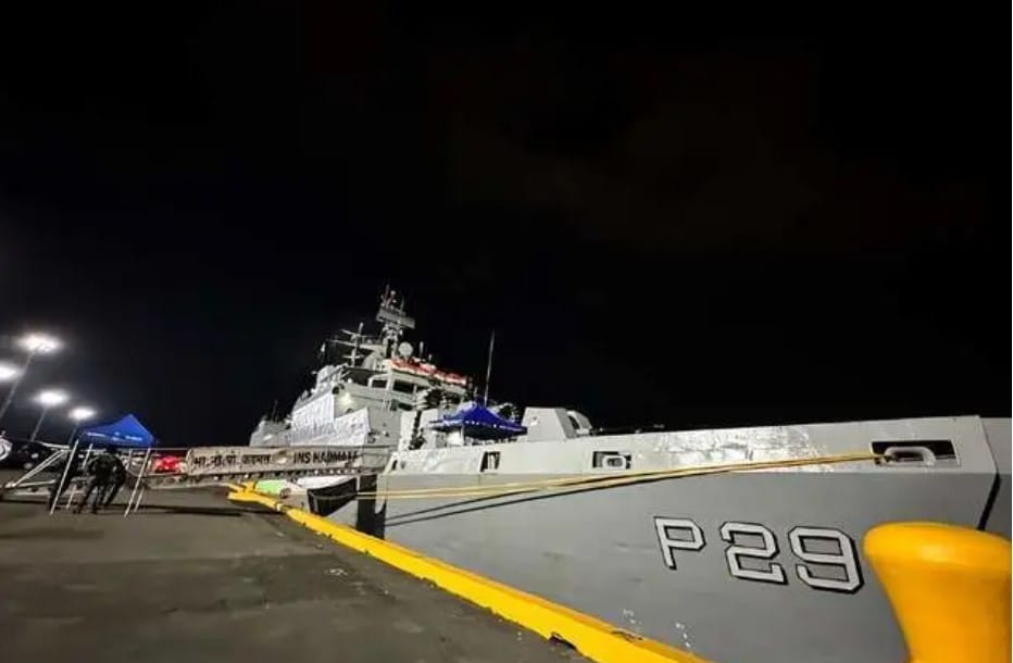 印軍的卡莫塔級反潛護衛艦卡德馬特號，已來到馬尼拉訪問。 圖：翻攝自遠鑿先知