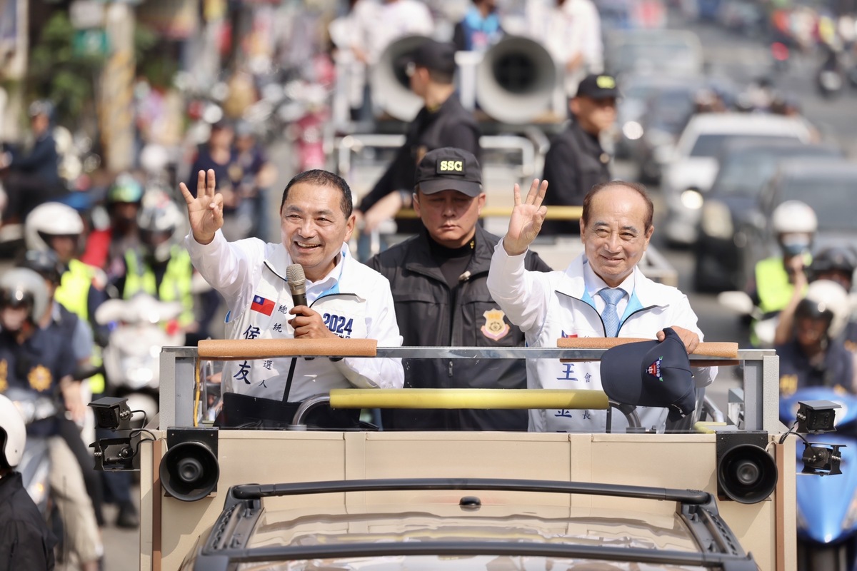 侯康展開南北聯合車掃 王金平合體侯友宜：從南部開始贏回台灣！