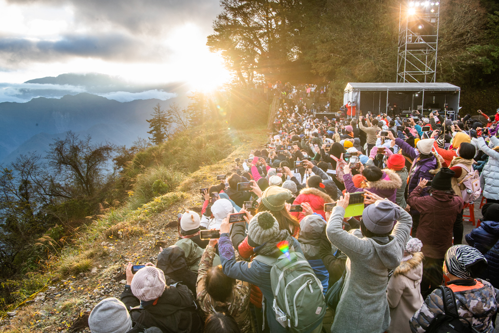 經邁入第22屆的「阿里山日出音樂會」，已經做出當地口碑，是大家熟知跨年音樂會。 圖：取自交通部觀光署（資料照）