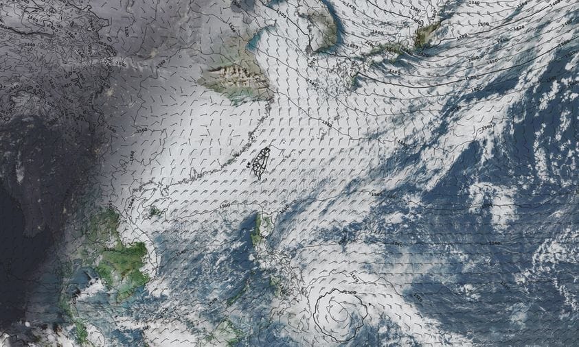 天氣風險公司分析師方俊元表示，迎風面的北部和東北部降雨機會較高，外出務必要攜帶雨具並注意保暖。 圖：翻攝自天氣風險公司臉書