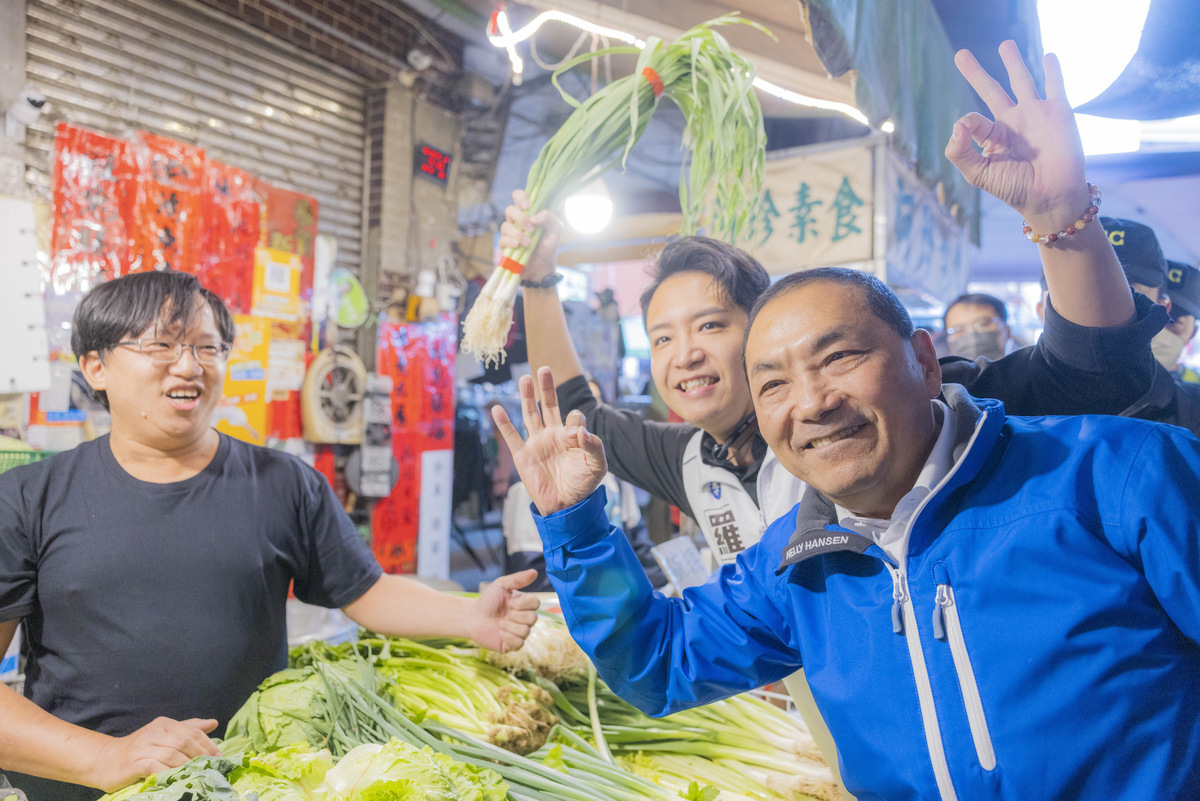 遭批重啟服貿向中靠攏 侯友宜：最大的籃子也要放雞蛋