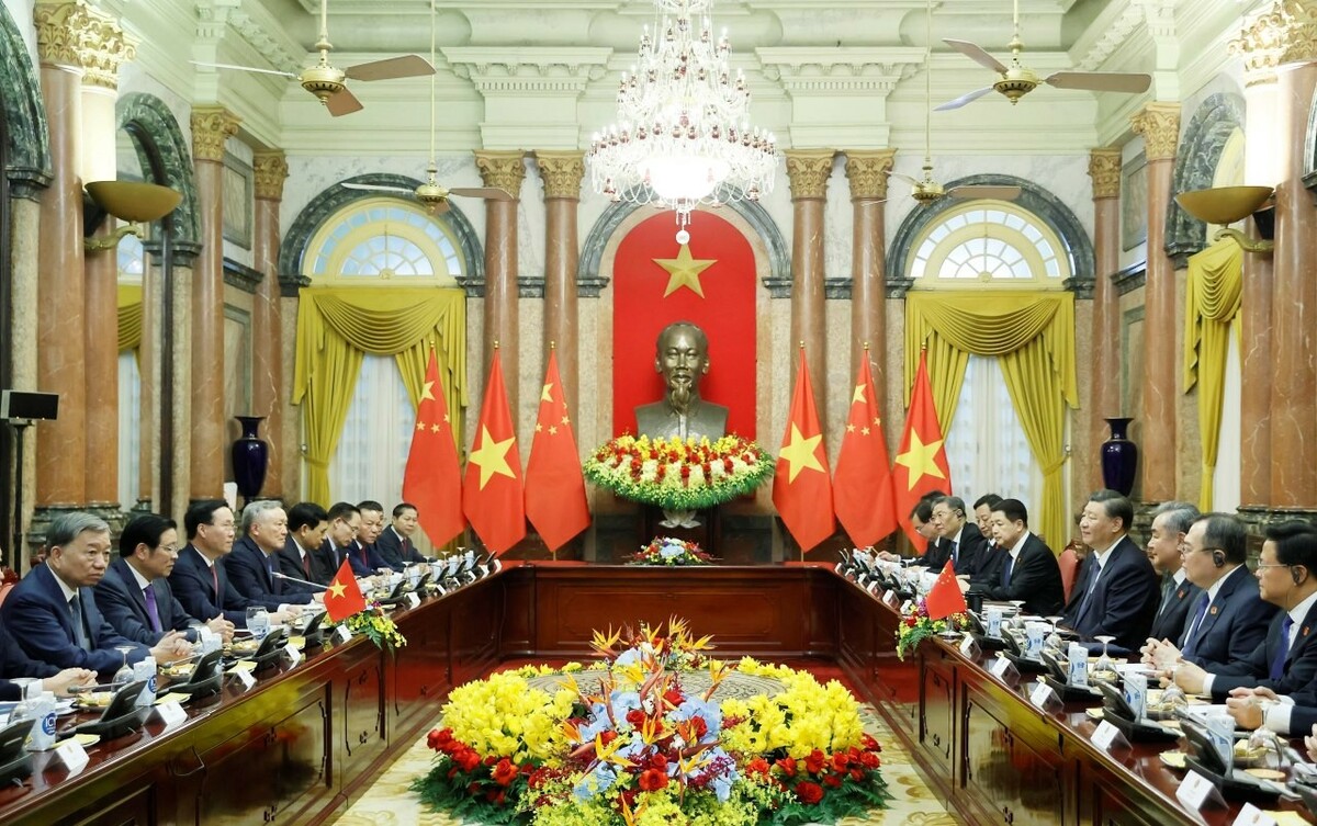 越南國家主席武文賞與中國國家主席習近平在12月13日舉行會談。 圖：越通社。