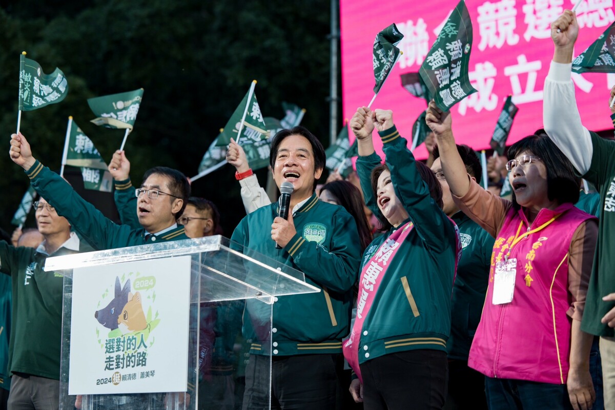 民主進步黨主席暨總統候選人賴清德今日（17）在台南行程滿檔，下午出席「賴清德、蕭美琴、賴惠員聯合競選總部成立大會」。 圖：賴清德競總提供