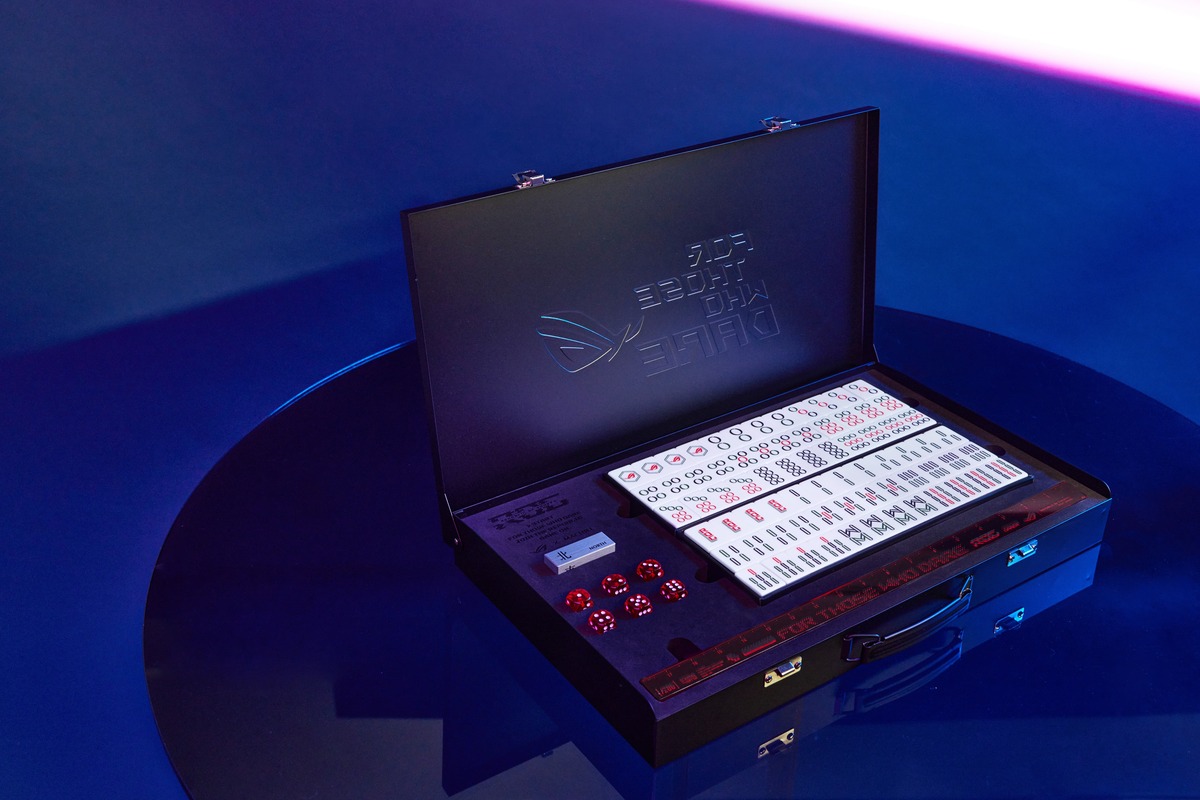 ROG玩家共和國從前衛、創新、多元、大膽的品牌精神出發，推出「ROG 漂浮麻將」星際黑限定版 圖：ROG/提供