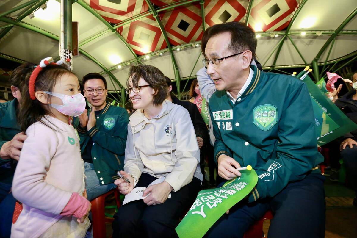 蕭美琴赴桃園輔選鄭運鵬。 圖：民進黨提供