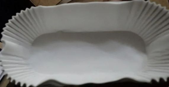食藥署今(19)日公布邊境檢驗不合格名單，其中由好市多股份有限公司自美國進口的一批烘焙用「牛油紙」溶出試驗不合格。 圖：食藥署／提供