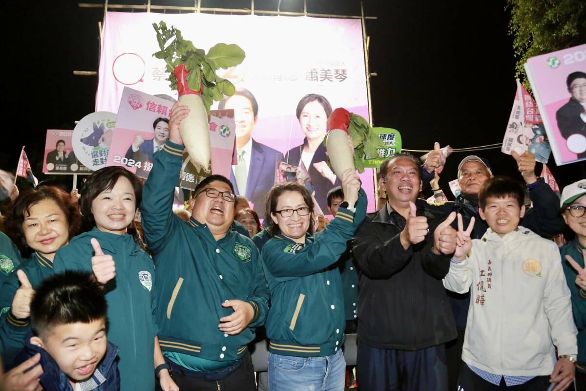 民進黨副總統候選人蕭美琴19日赴嘉義水上為民進黨立委蔡易餘輔選。 圖：民進黨提供
