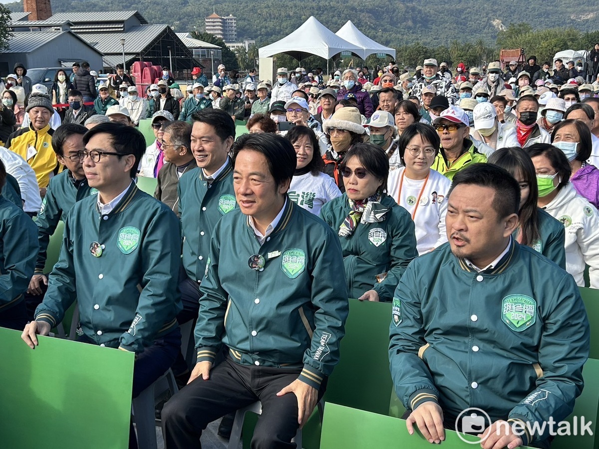海軍所轄256戰隊海虎軍艦官兵落海，賴清德盼一切平安、早日歸來。 圖：黃宣尹/攝