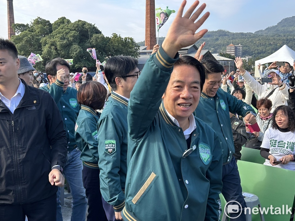 賴清德「唱土地的歌 拼咱的希望」環島造勢抵達高雄，他承諾打造科技、雙港、便捷的海洋首都。 圖：黃宣尹攝
