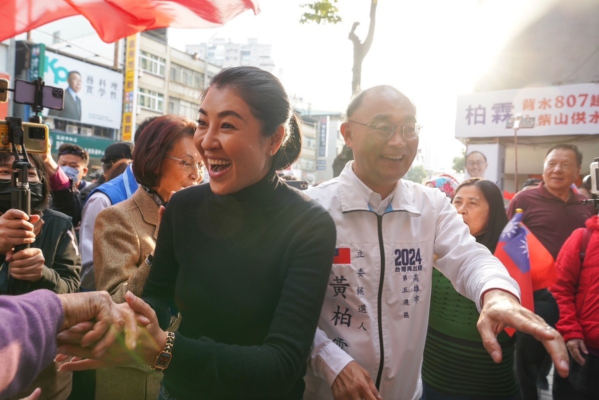 許淑華(左)高雄人氣不減。 圖：黃柏霖競總/提供
