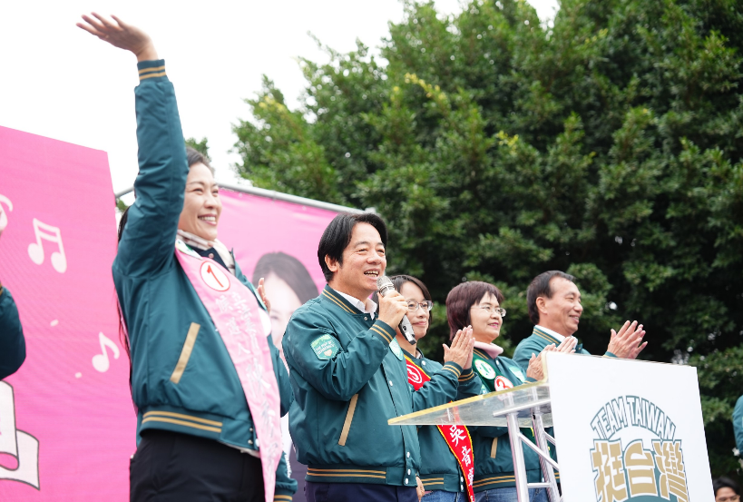 賴清德環島拼圖活動抵達彰化，也拉抬四名女性立委候選人。 圖：賴清德競總提供