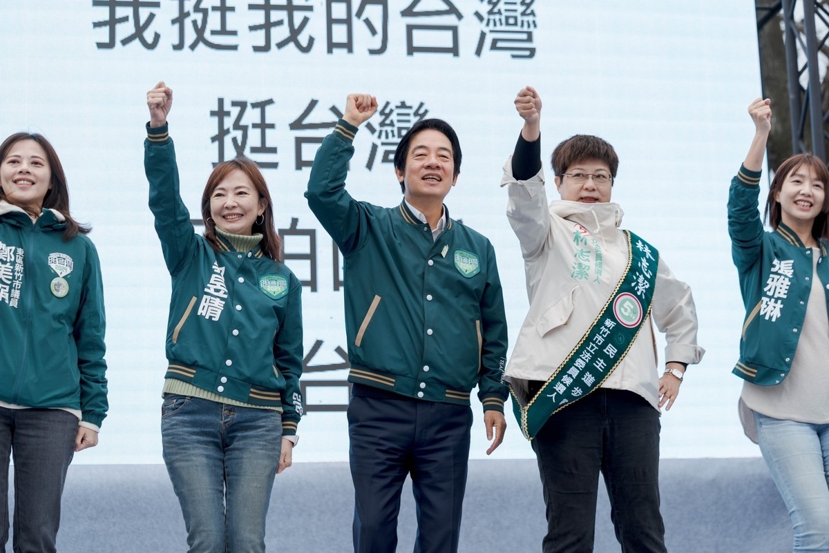 賴清德環島造勢抵達新竹市，在致詞時痛批新竹出生的柯文哲。 圖：賴清德競總提供