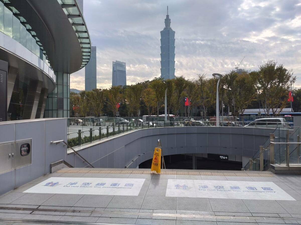 2024年即將到來，台北市每年的跨年活動都吸引眾多人潮。因此，跨年夜，台北捷運照舊往年持續42小時營運。 圖：翻攝自台北大眾捷運股份有限公司官網