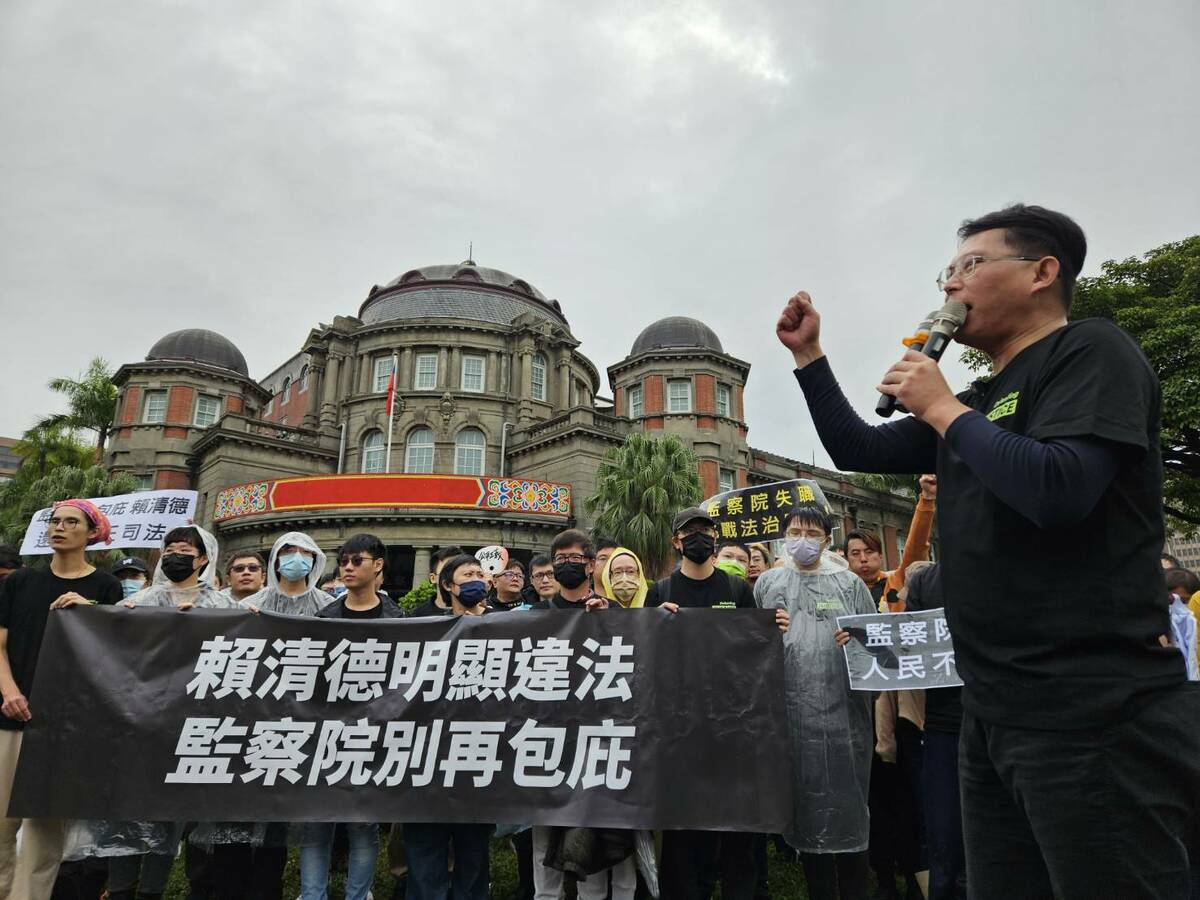 民眾黨不分區立委候選人黃國昌赴監察院抗議。 圖：黃國昌辦公室 / 提供。
