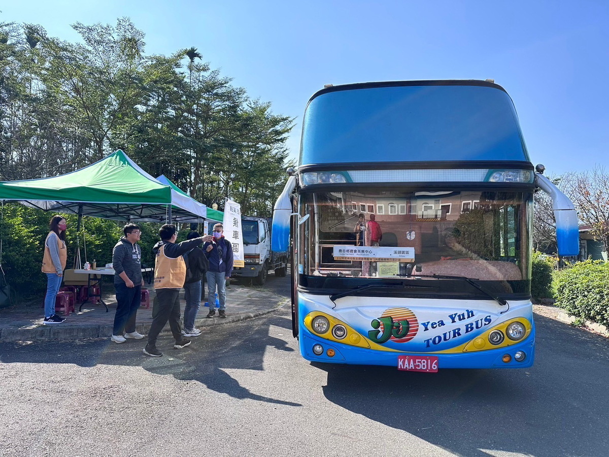 每到連假南投縣各風景區都可見出遊的人潮及車潮，尤其通往溪頭、杉林溪等景點的延溪公路最嚴重。 圖：翻攝自南投縣政府官網