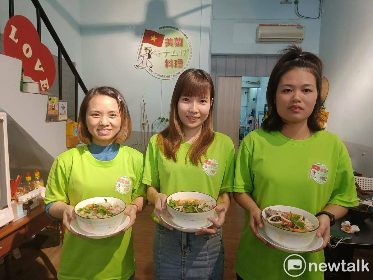 黃琯予畫作在美蘭越南餐廳展出，1月6日上午10點30開始，招待前100位民眾免費吃越南河粉。 唐復年/攝