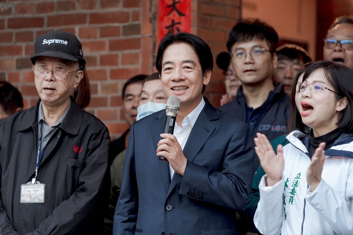 賴清德前往蘆洲李宅參訪，與林淑芬同台。 圖：賴清德競總提供