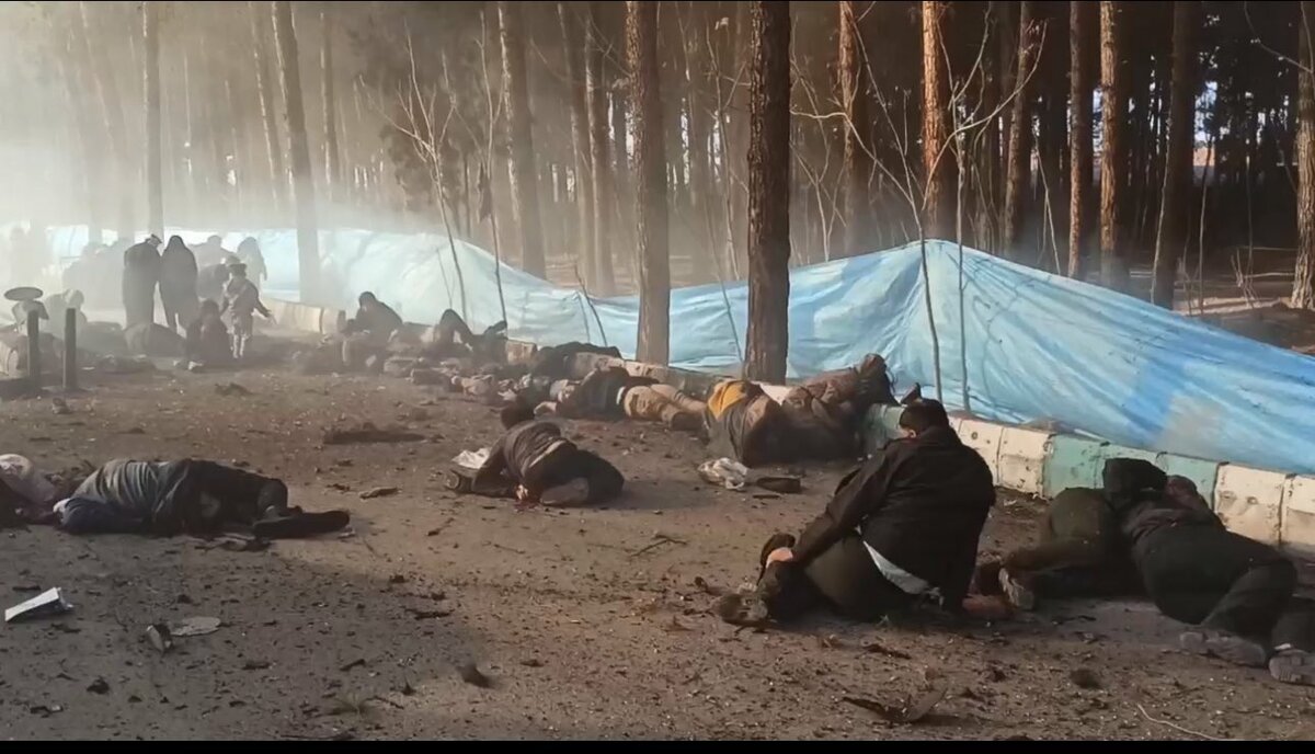 伊朗 3 日發生恐怖攻擊事件，造成至少95人死亡，200多人受傷。有美國官員表示，爆炸案可能是由激進武裝組織「伊斯蘭國」（IS）發起。 圖：翻攝自X帳號「@LeylaRostami」