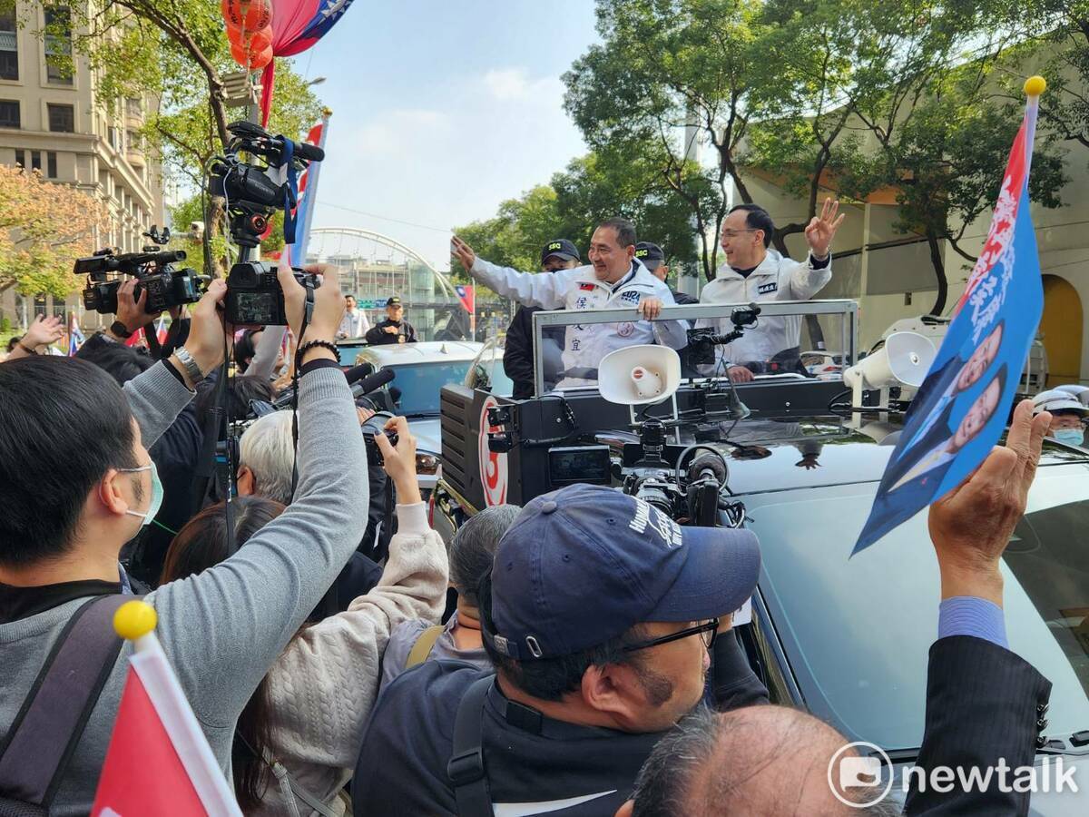 國民黨總統候選人侯友宜選前最後一周，持續加強六都車隊掃街。 圖：黃建豪/攝