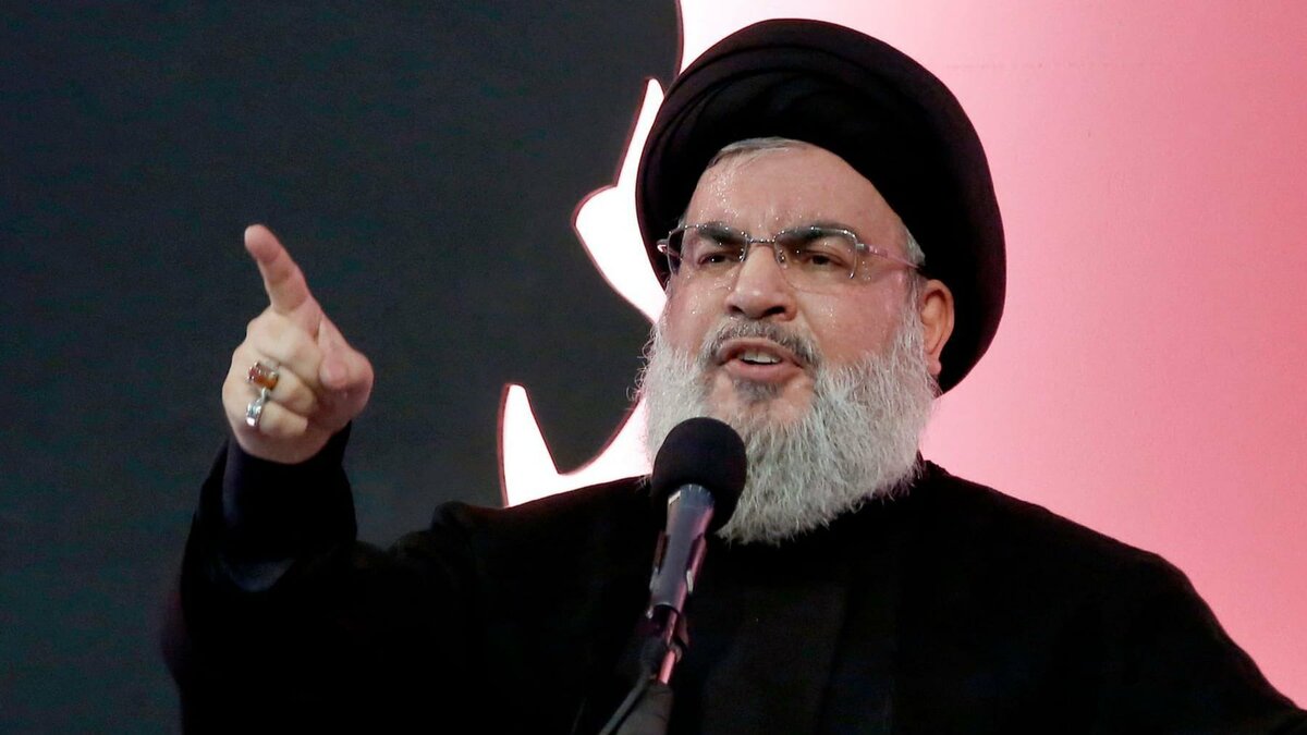 真主黨總書記納斯魯拉（Hassan Nasrallah）兩次承諾將進行報復，並稱若不對發生在貝魯特的暗殺事件作出回應，整個黎巴嫩都將暴露在遭受攻擊的風險之中。 圖：擷自「X」@Sprinter99800