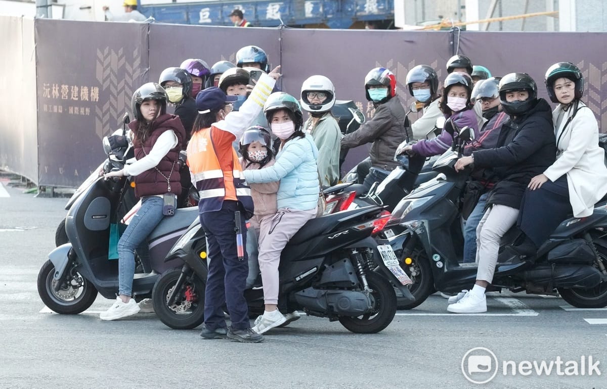 出廠滿5年機車每年都要接受排氣檢驗，4月1日起定機車檢費用從80元調升為100元。（機車示意圖） 圖：張良一／攝（資料照）