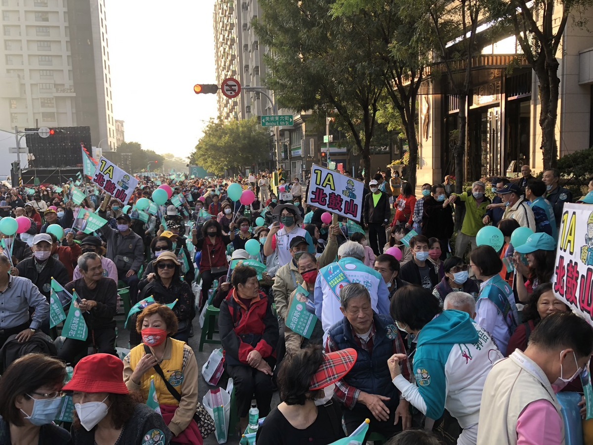 郭倍宏勝選歡樂派對人潮爆場。 圖：郭倍宏競總/提供