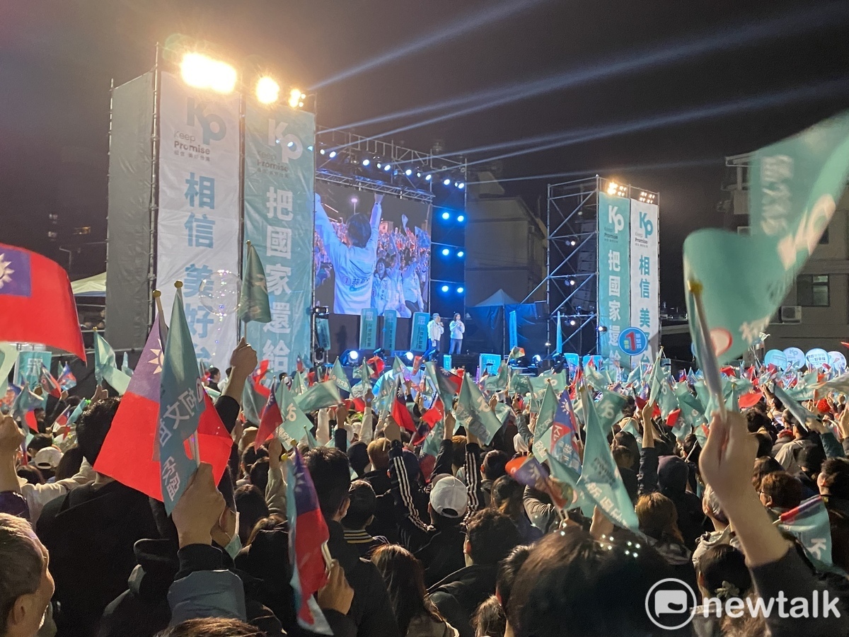 民眾黨總統候選人柯文哲今晚台中造勢大會。 圖：周煊惠 / 攝