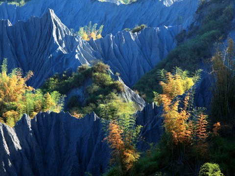CNN的報導中特別推薦位在左鎮的草山月世界、鹽田下的夕照美景、色彩繽紛的古寺以及新潮的博物館等。 圖：台南市政府提供