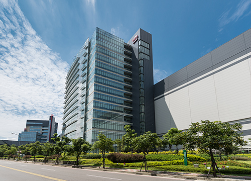有消息傳出台積電已向南科管理局提出100公頃用地申請，60公頃用於1奈米製程廠，台積電今回應此傳聞。(圖為廠區示意) 圖：取自台積電官網