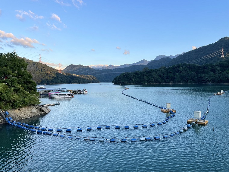 去台灣水庫已年藉著水庫低水位時已清淤1,567萬立方公尺，為歷年第二高，僅次2021年。 圖：水利署／提供
