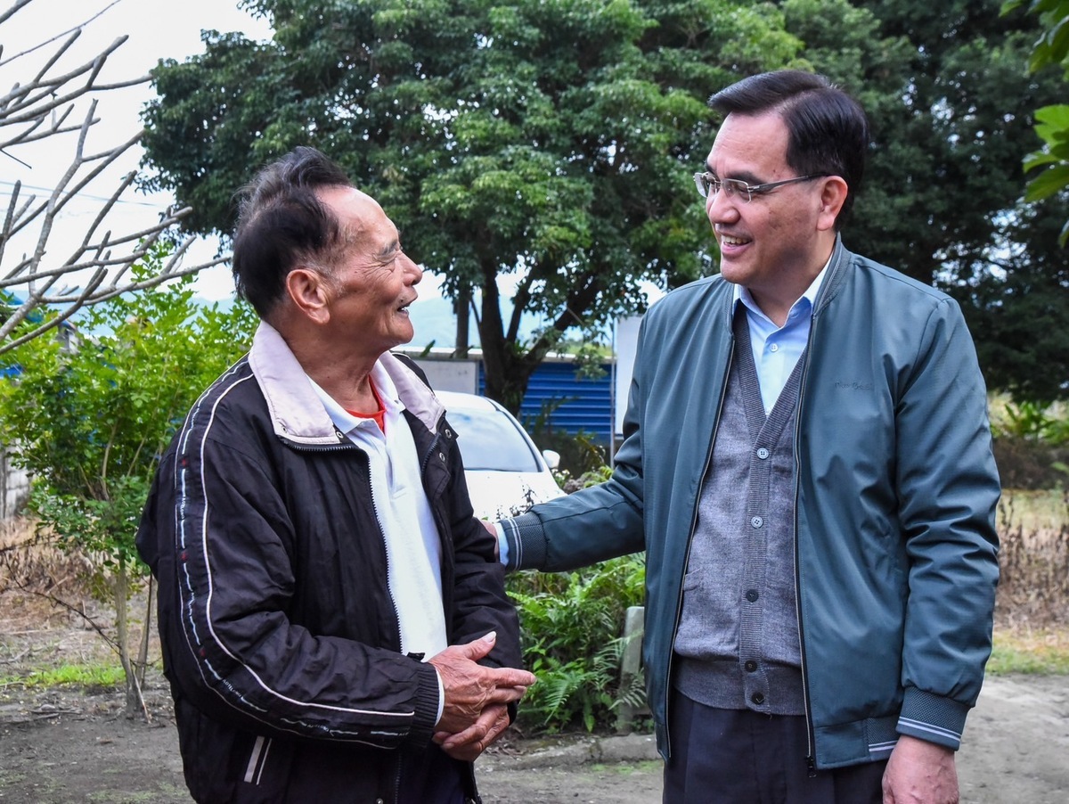 原住民族委員會主委夷將‧拔路兒Icyang‧Parod現勘花蓮縣壽豐鄉路內段土地，瞭解個案情形。 圖：取自原住民族委員會官網