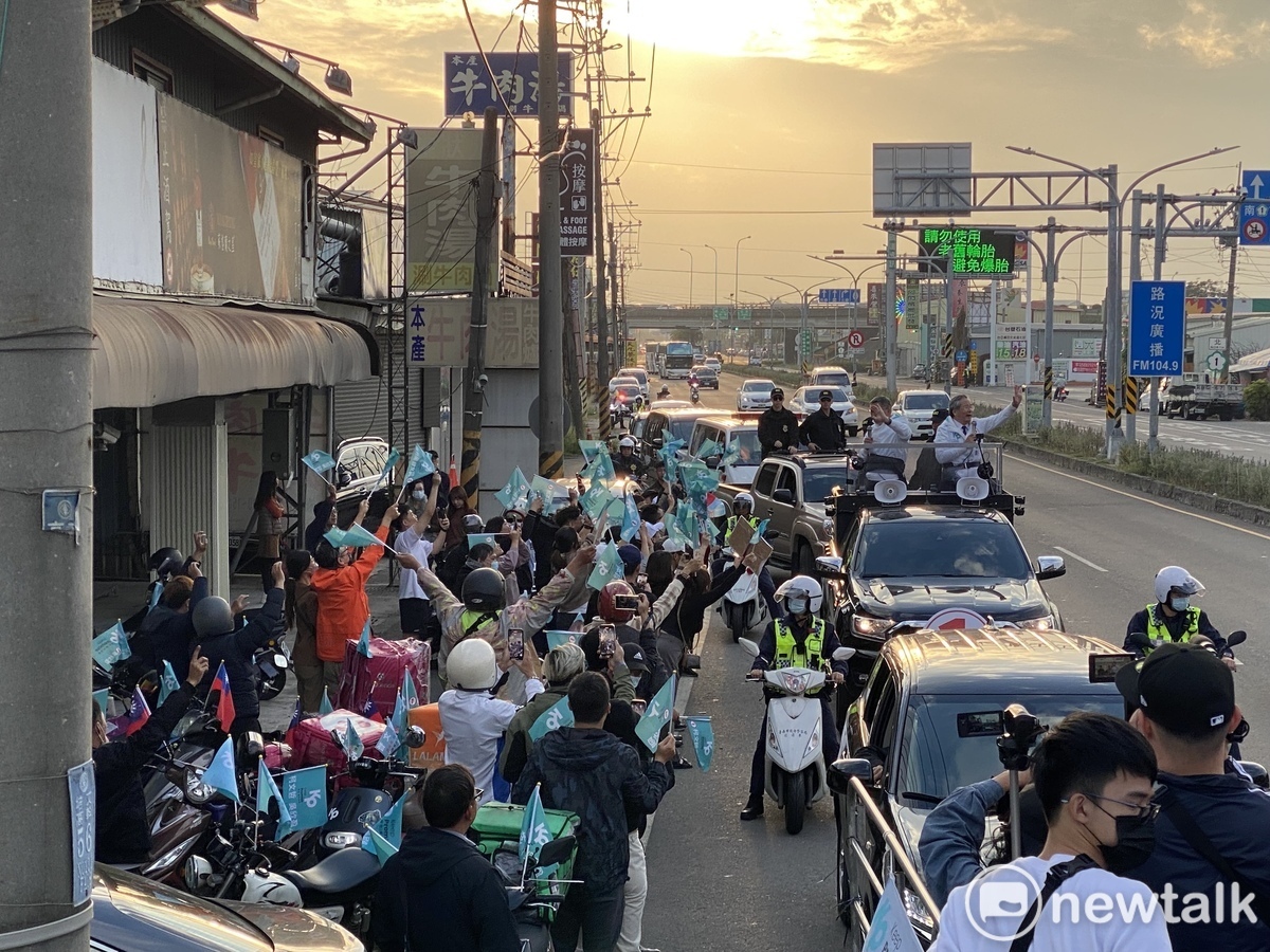 民眾黨總統候選人柯文哲車掃。 圖：周煊惠 / 攝