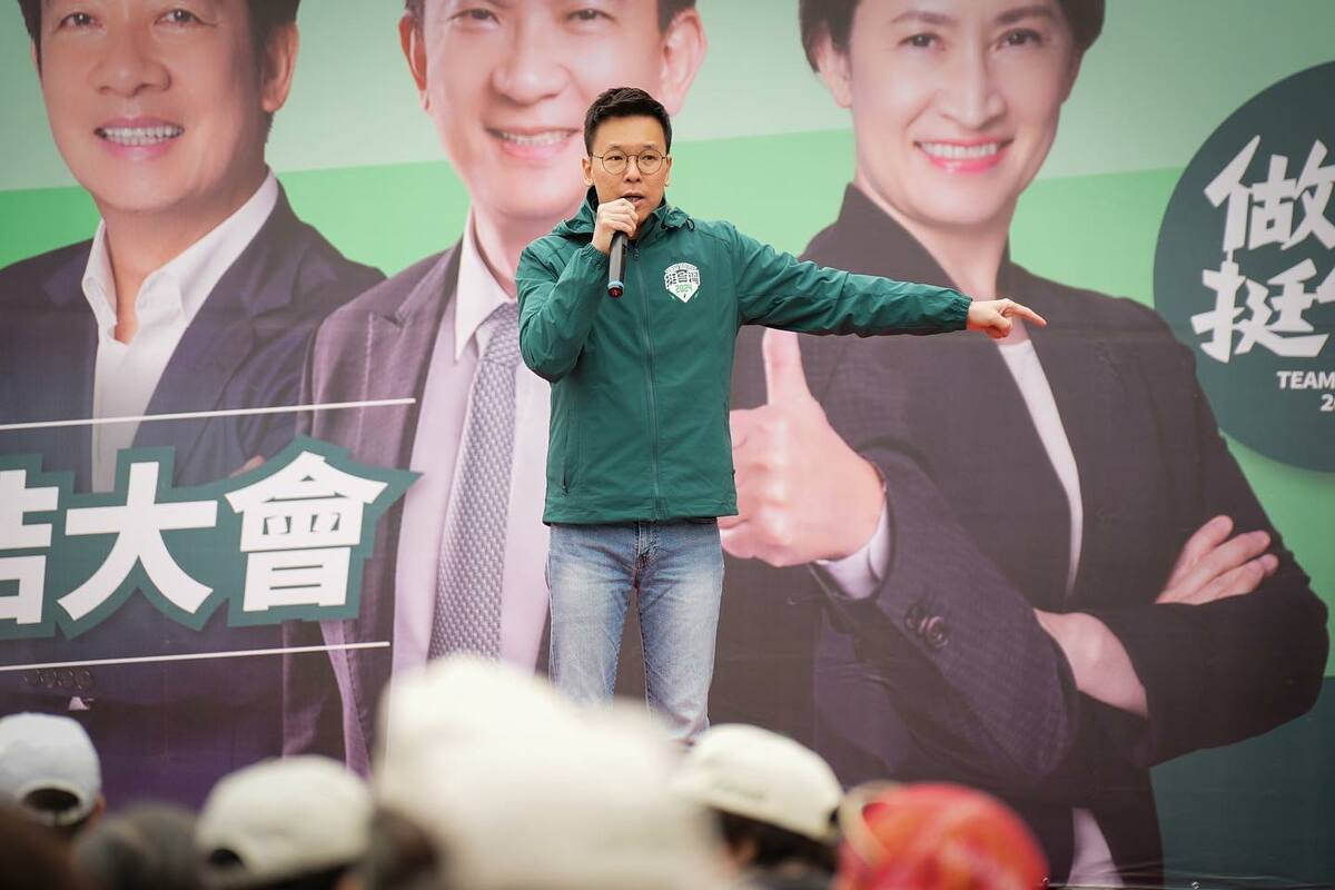 前民進黨副秘書長林飛帆痛批柯文哲、黃國昌。 圖：翻攝自林飛帆臉書（資料照）