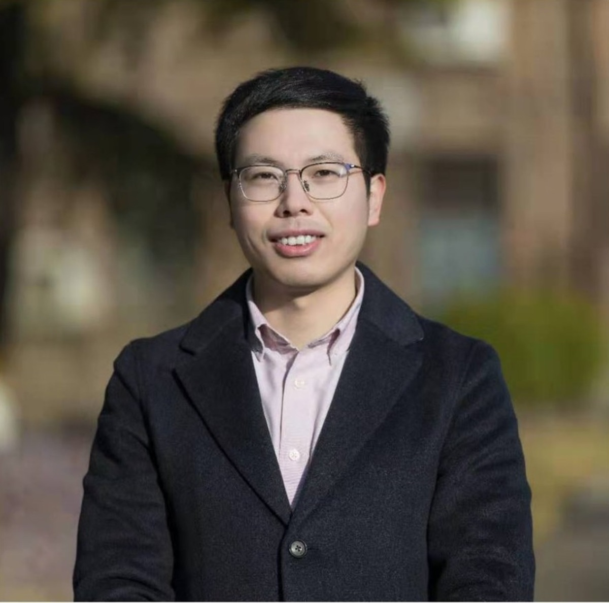 清華大學蔡萬煥思政課副教授，為了證明民眾有自由，去拍攝四通橋，結果卻被警察登記。 圖：翻攝自新聞調查 X（前推特）帳號