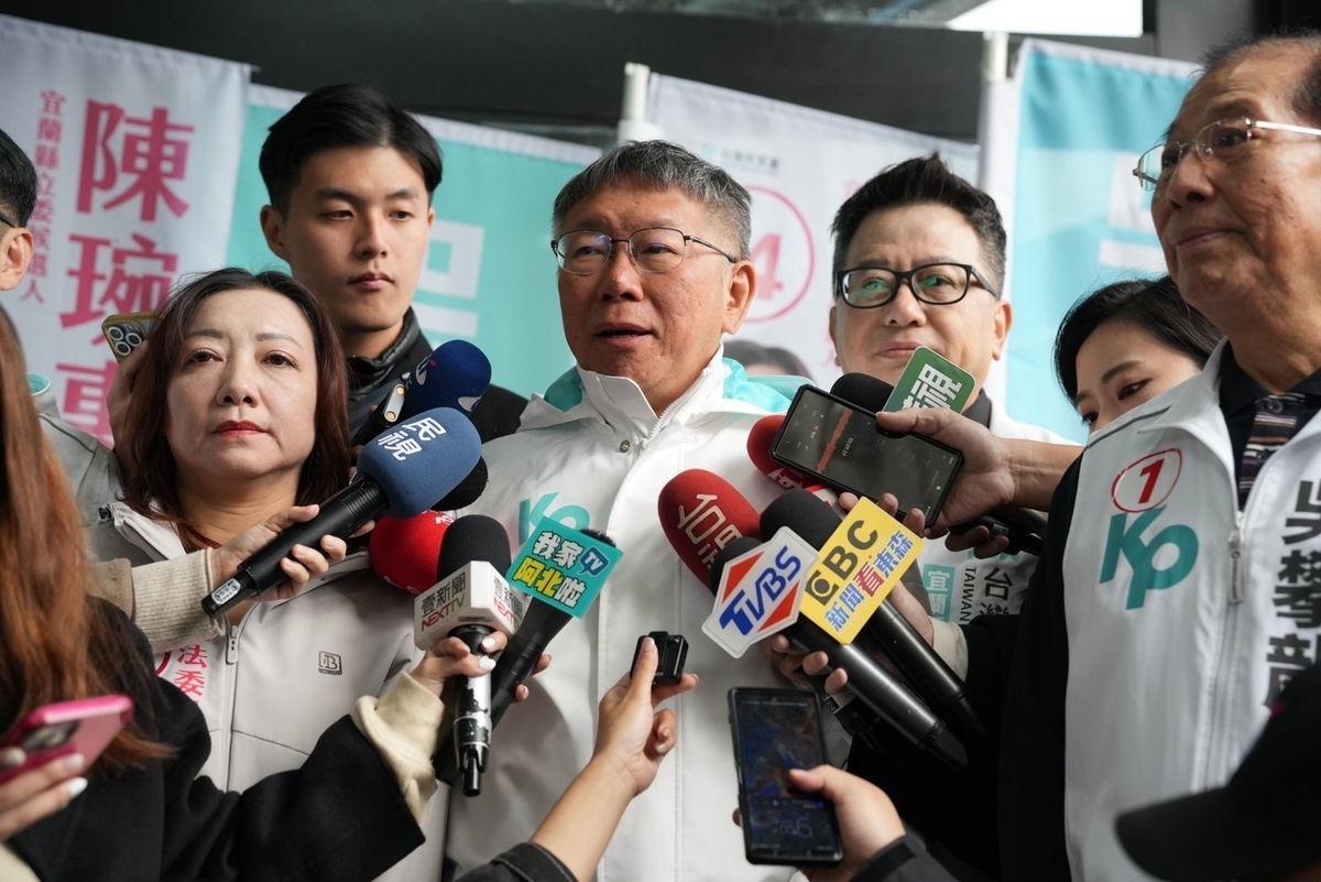 民眾黨總統候選人柯文哲今赴宜蘭幫黨籍立委掃街拜票。 圖：台灣民眾黨/提供
