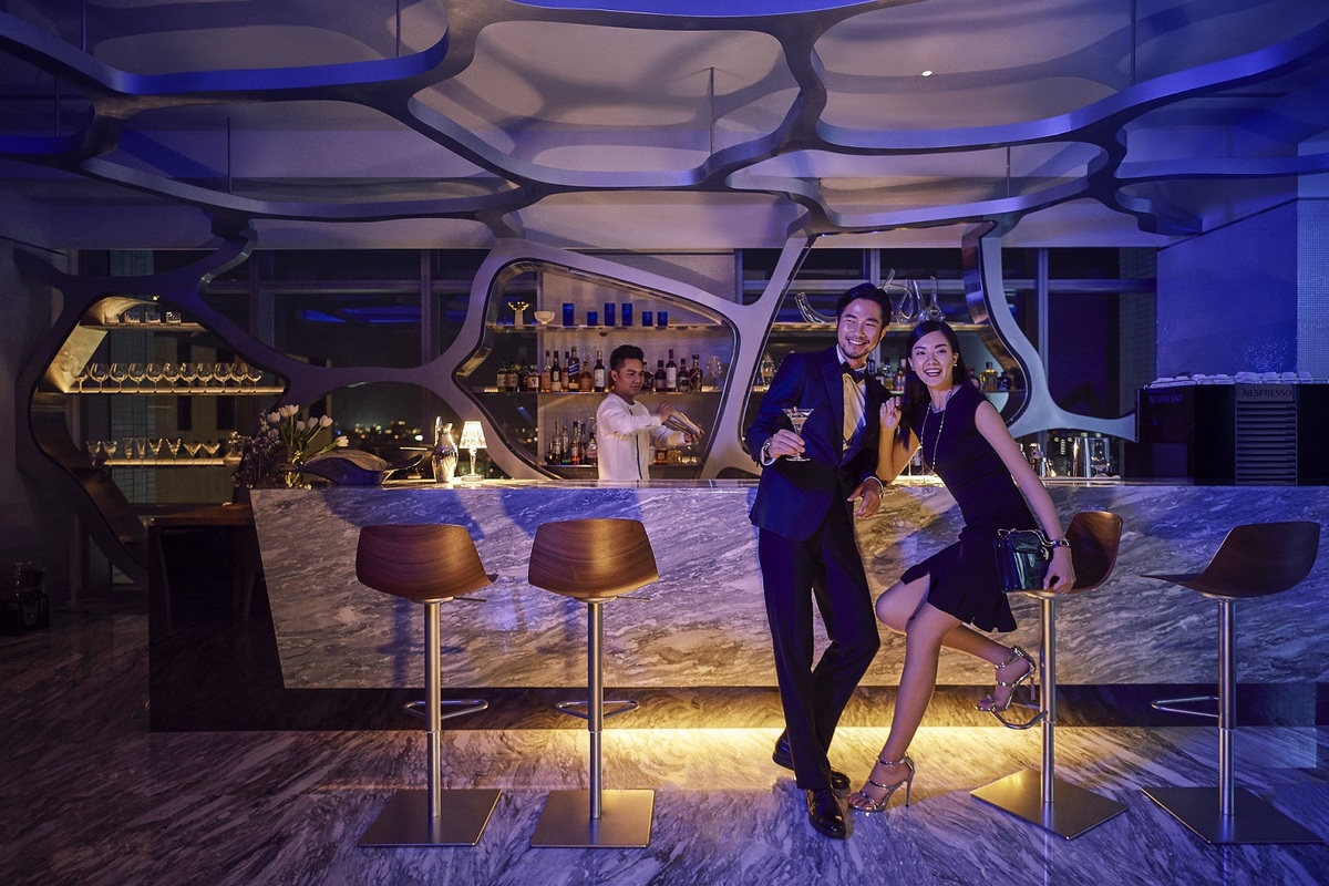 晶英國際行館推出高樓酒吧限定飲品。 圖：高雄市觀光局/提供