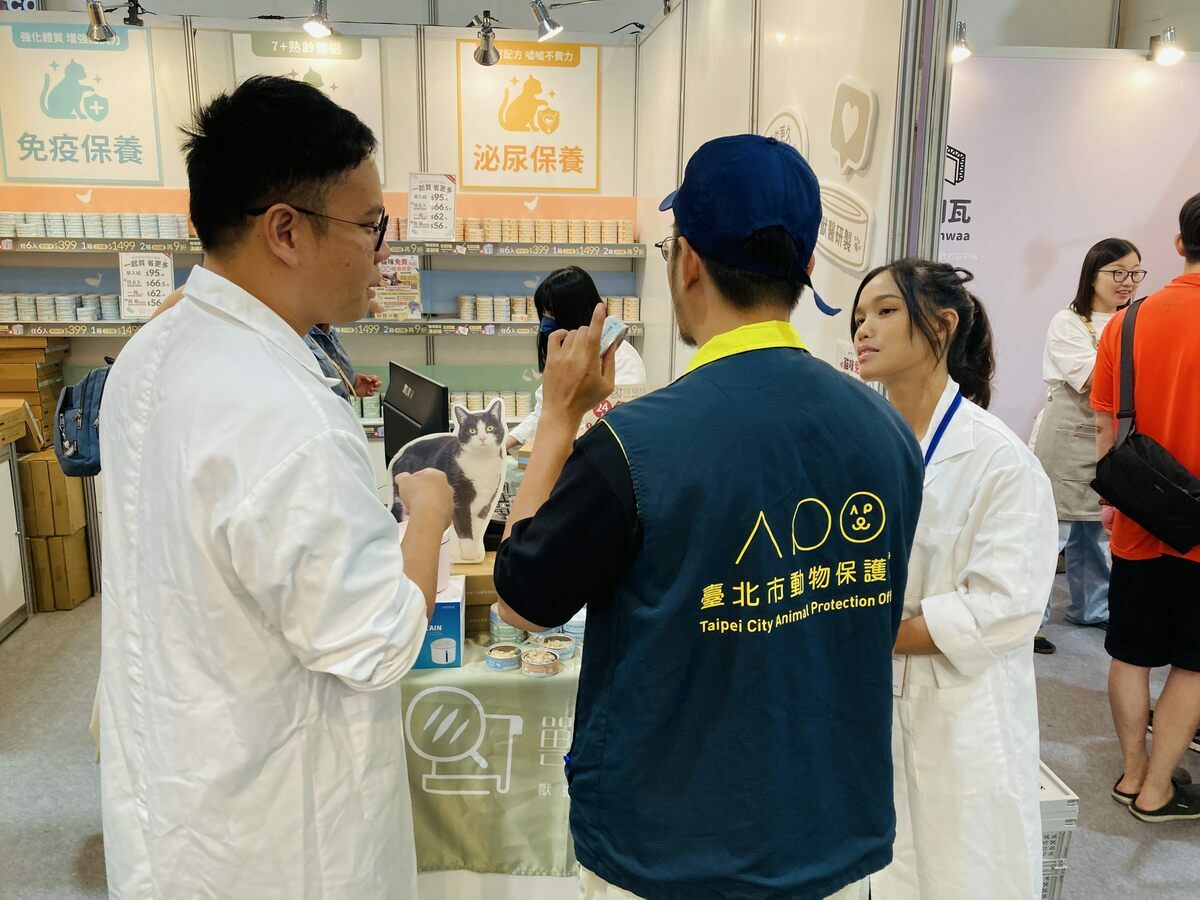 動保處每年不定期抽查寵物食品，去年已完成96件檢測。 圖：台北市動保處／提供