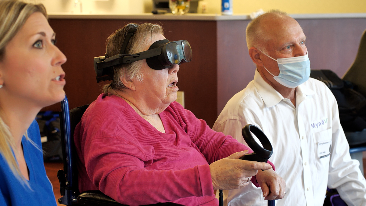 HTC與AT&amp;T、Mynd Immersive、美國消費技術協會基金會合作 首創推出「Great American Elderverse」沉浸式VR治療計畫 圖：HTC/提供