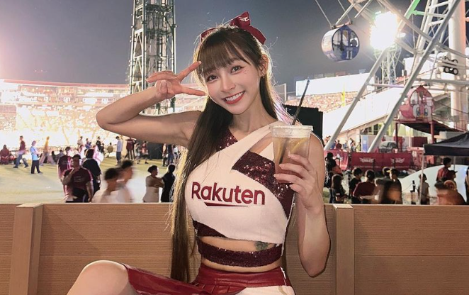 林襄近日傳出將離開樂天女孩的消息，林襄的經紀人也回應證實「確實有跟其他隊伍、職籃密切接洽中」。 圖：翻攝自林襄IG