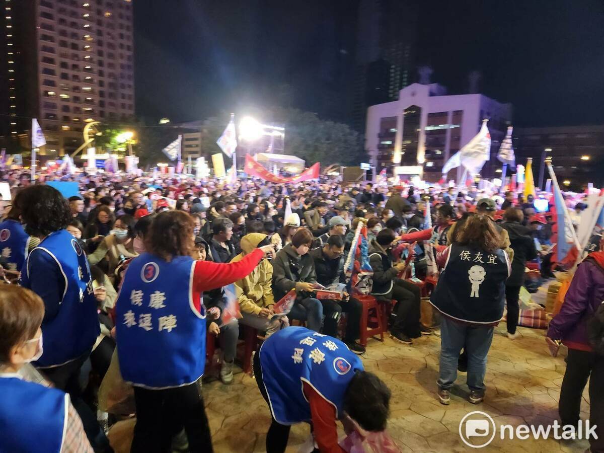 國民黨選前之夜在板橋第一體育館登場。 圖：黃建豪/攝